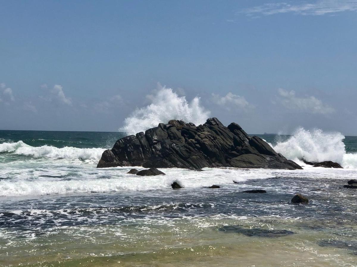 Rockside Cabanas Hotel Unawatuna Zewnętrze zdjęcie