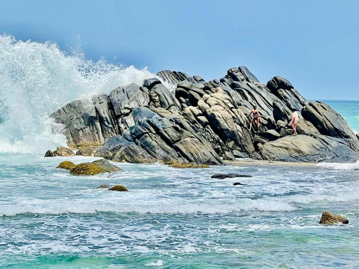 Rockside Cabanas Hotel Unawatuna Zewnętrze zdjęcie